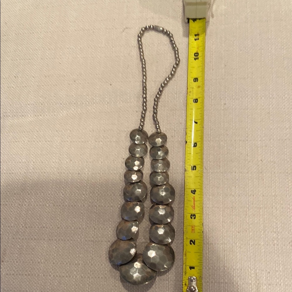 Elegant Silver Vintage Beaded Necklace - Picture 13 of 13